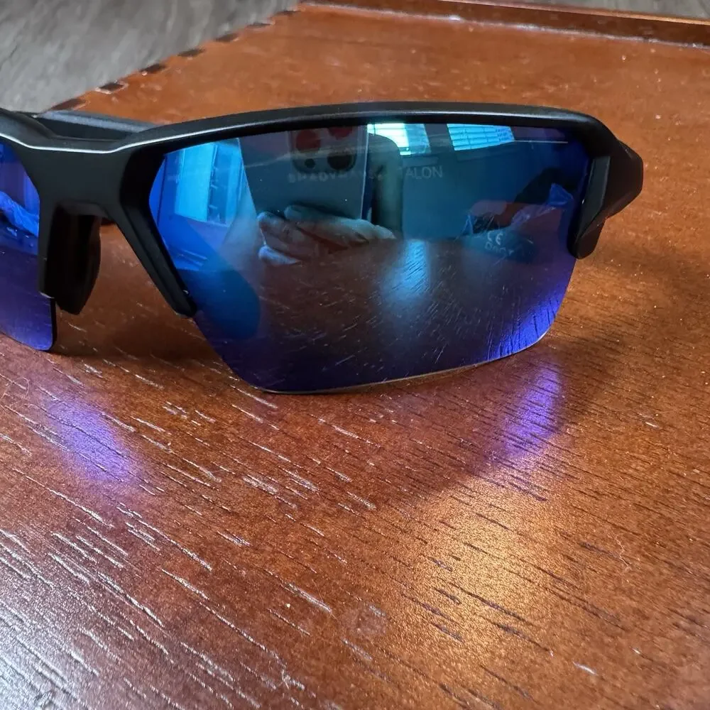 Shady Rays good used